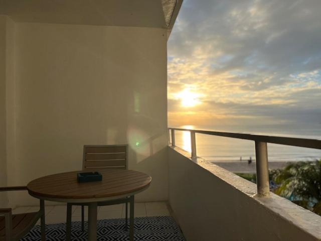 Ocean Manor Tiki Sunset Retreat Hotel Lauderdale-by-the-Sea Bagian luar foto